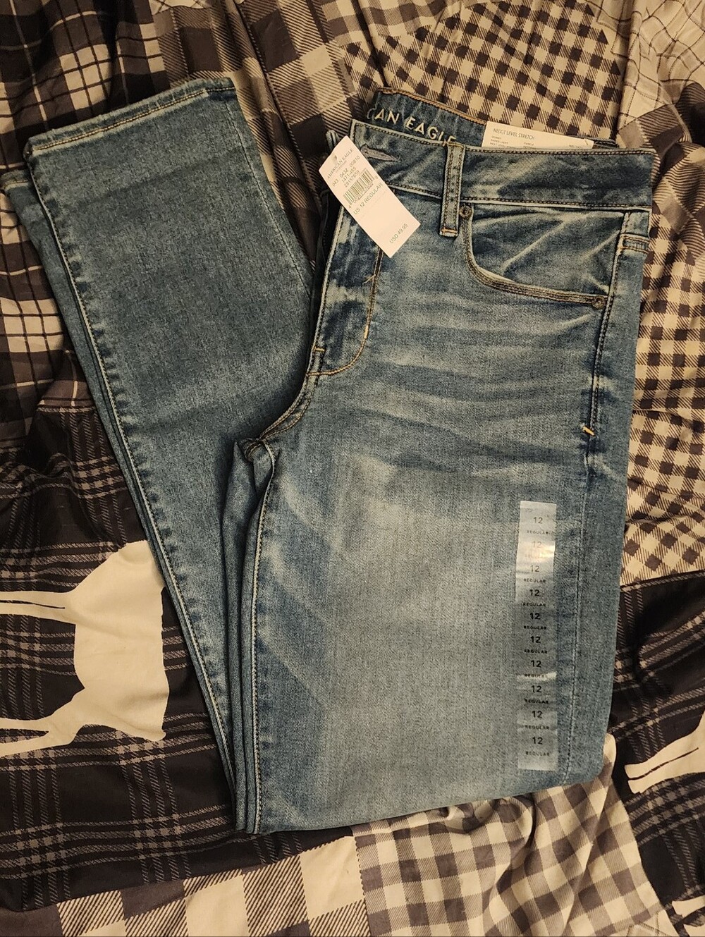 NWT Womens AE low Rise Skinny Jeans Size 12